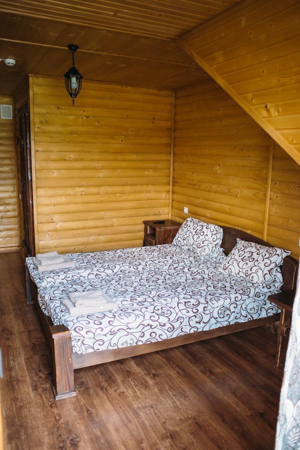 Zarichna Hotell Drohobytj Exteriör bild